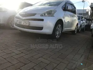 Toyota Ractis 2009 White