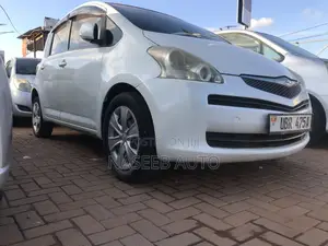 Toyota Ractis 2009 White