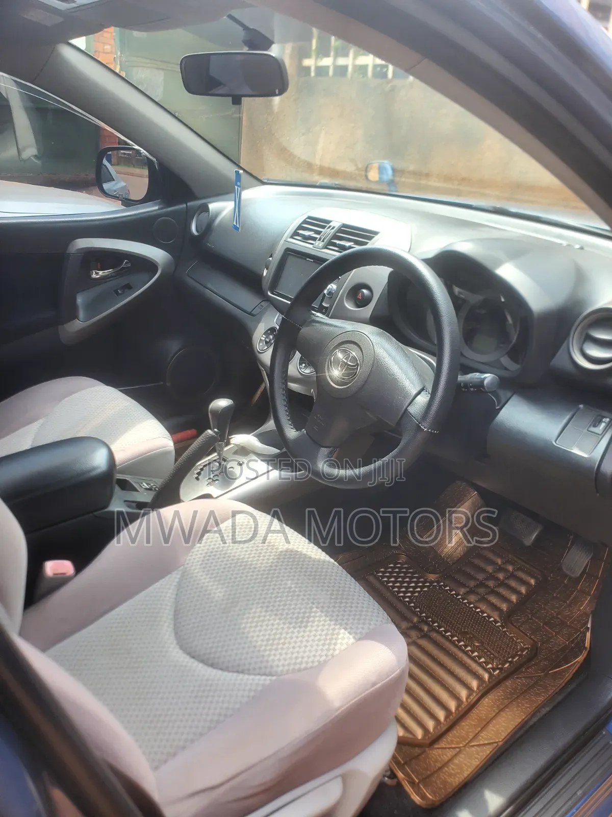 Toyota RAV4 2010 Blue