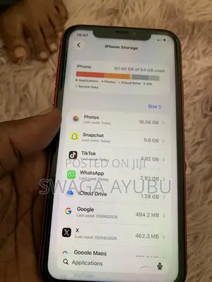Apple iPhone 11 64 GB Red