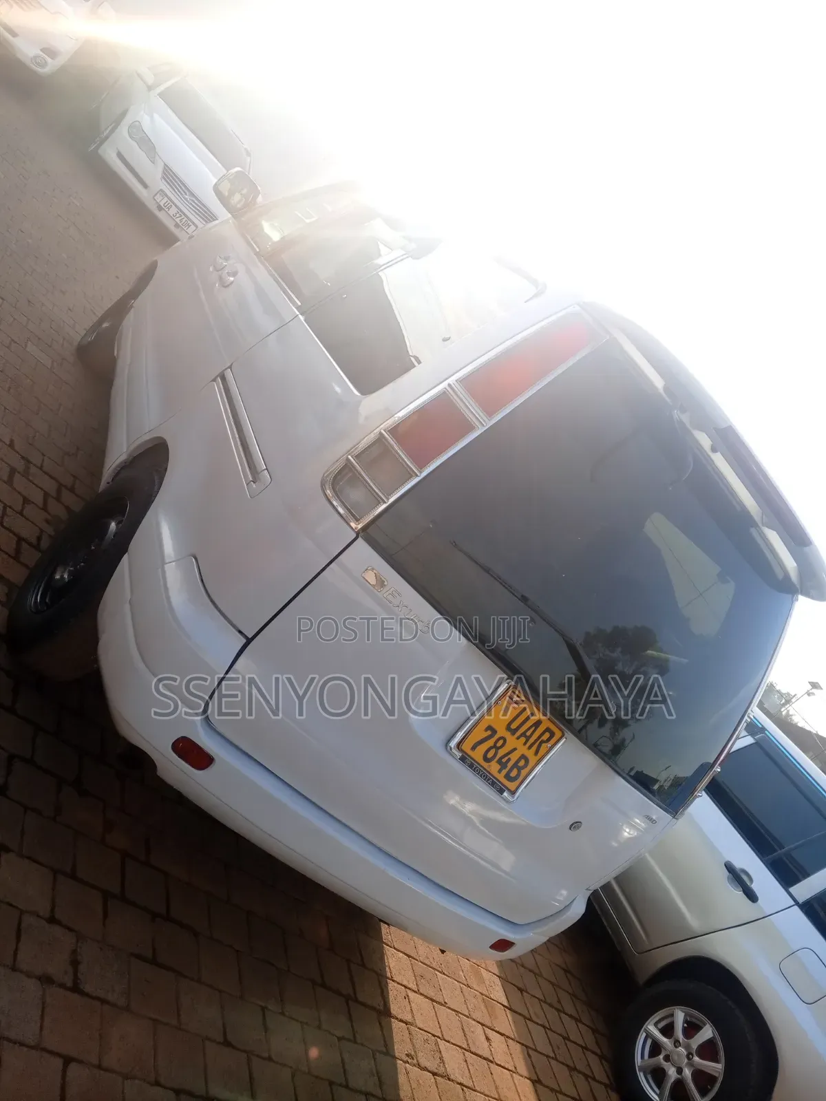 Toyota Noah 2001 White