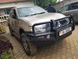 Mitsubishi L200 Double Cab 2.5 136hp 4WD 2007 Beige