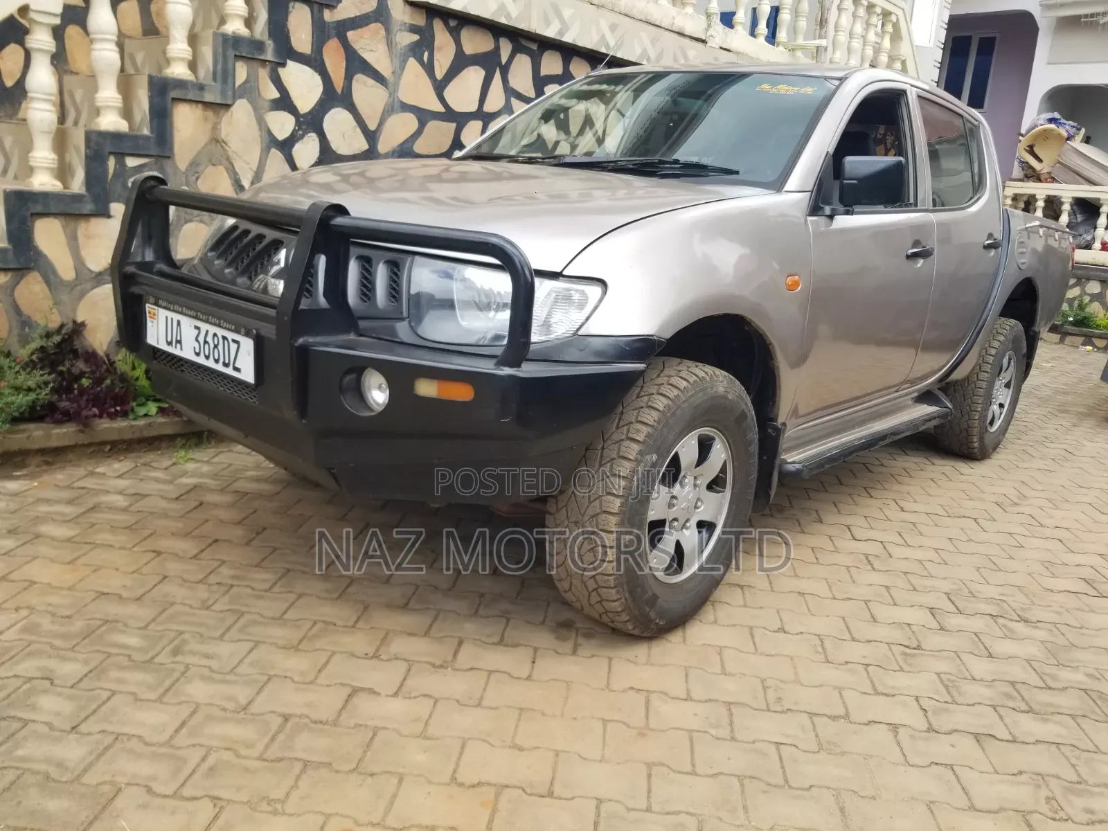 Mitsubishi L200 Double Cab 2.5 136hp 4WD 2007 Beige