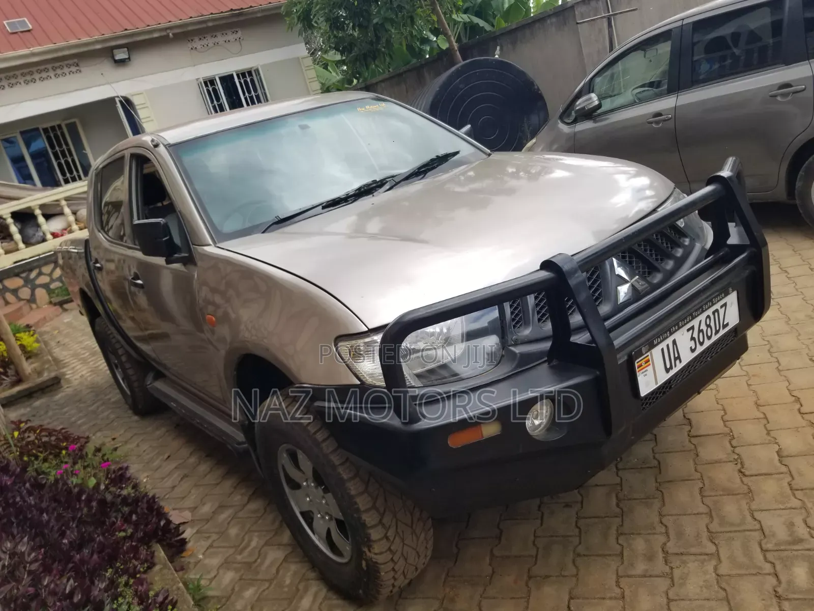 Mitsubishi L200 Double Cab 2.5 136hp 4WD 2007 Beige