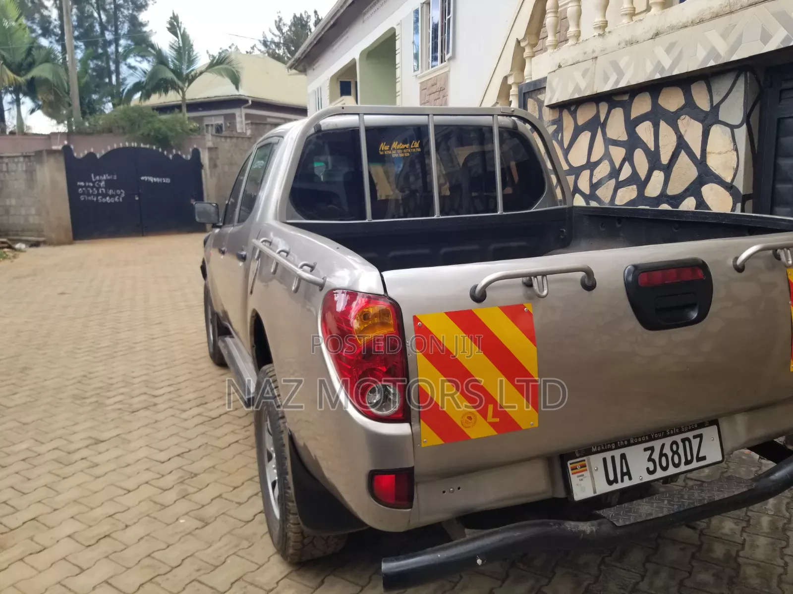 Mitsubishi L200 Double Cab 2.5 136hp 4WD 2007 Beige