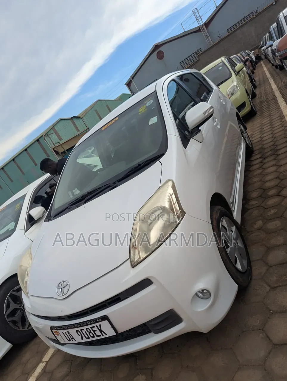 Toyota Passo Sette 1.5 AWD 2012 White
