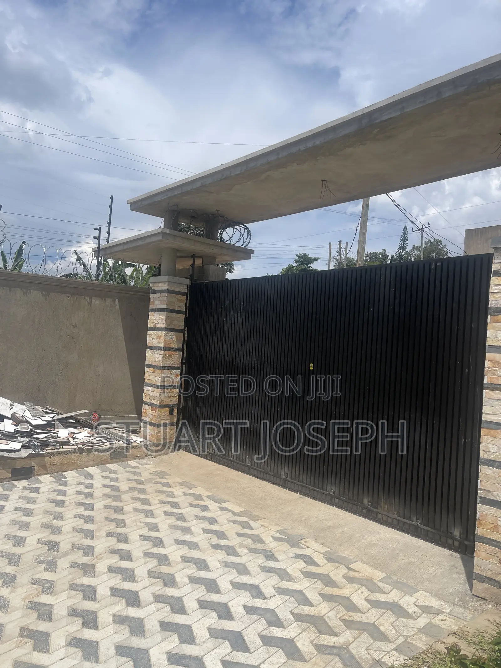 Electric Fence and Electric Fence Accessories