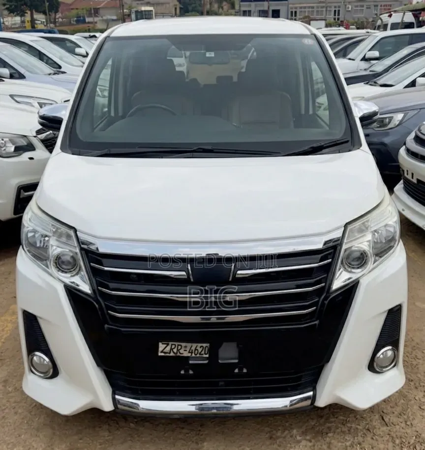 Toyota Noah 2.0 FWD (7 Seater) 2016 White