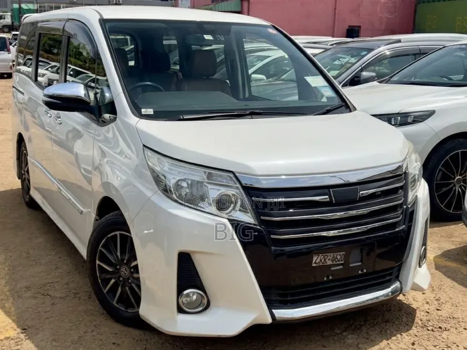 Toyota Noah 2.0 FWD (7 Seater) 2016 White