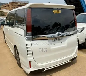 Toyota Noah 2.0 FWD (7 Seater) 2016 White