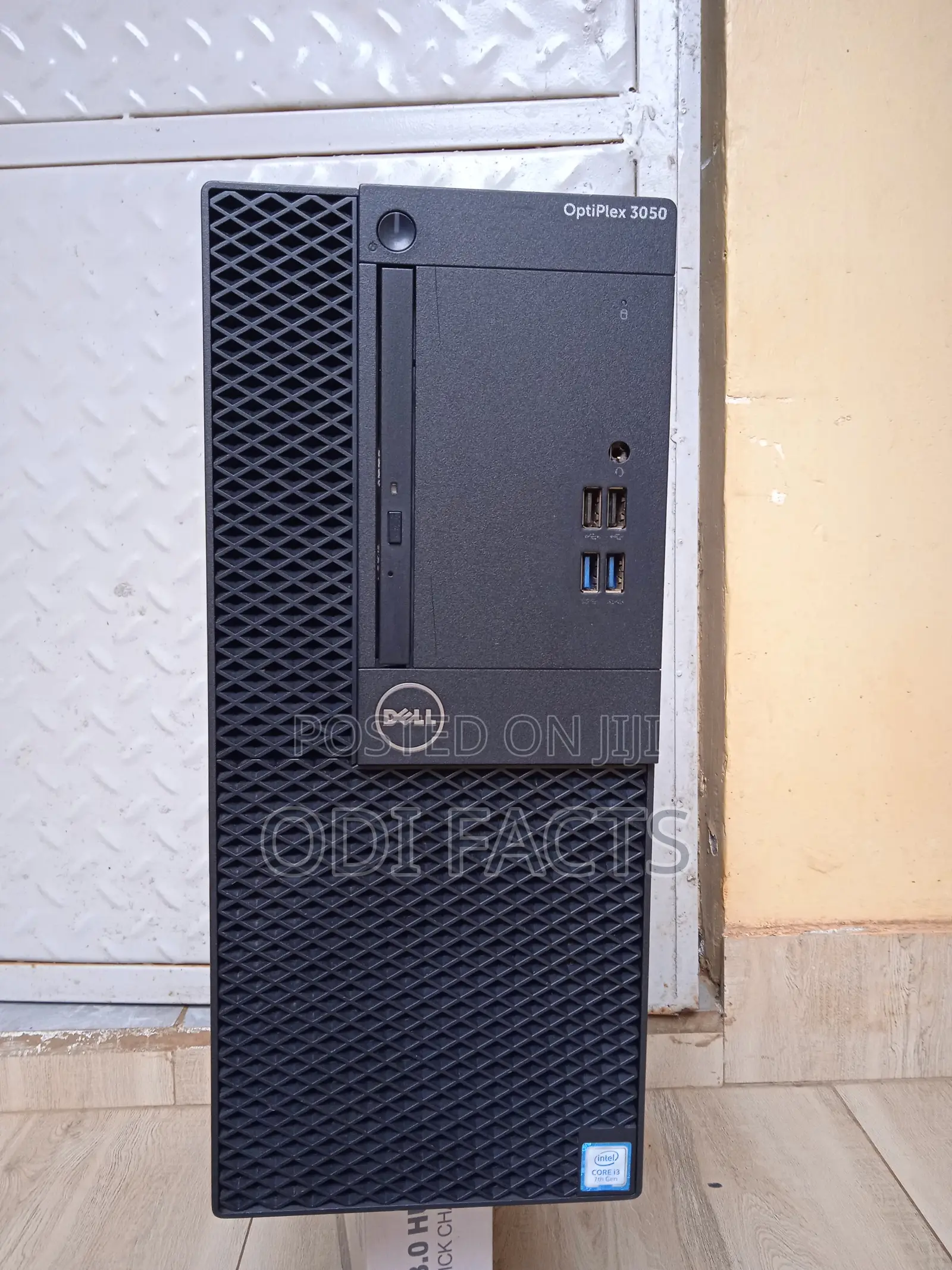 Desktop Computer Dell OptiPlex 3050 8GB Intel Core i5 SSD 256GB