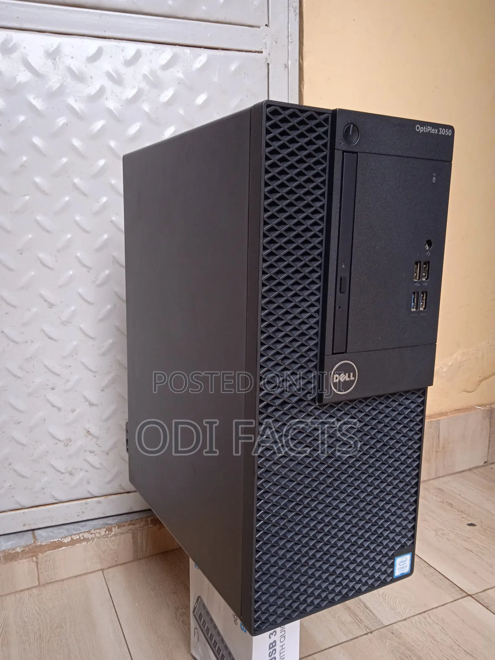 Desktop Computer Dell OptiPlex 3050 8GB Intel Core i5 SSD 256GB