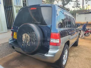 Mitsubishi Pajero IO 2005 Blue