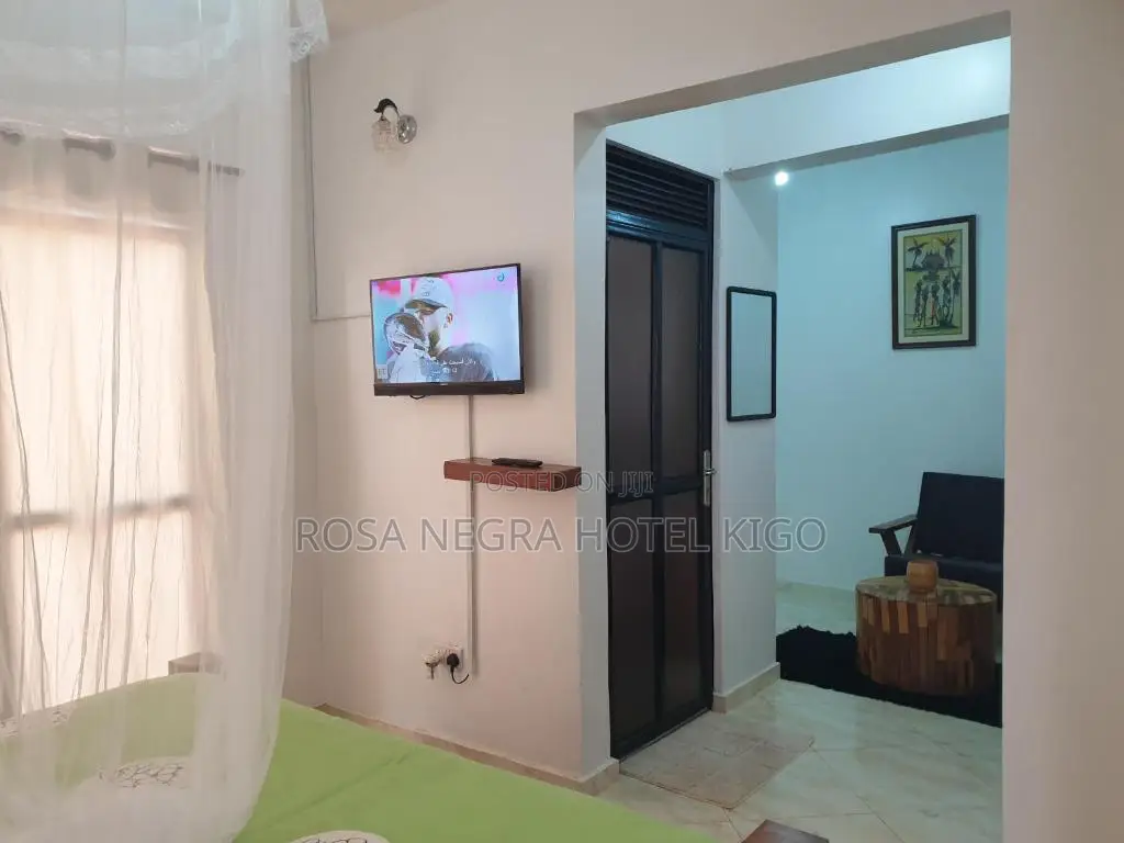 Rosa Negra Hotel : Affordable Hotel In Kigo Over Looking Lake Victoria