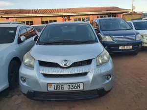 Toyota IST 2008 Silver