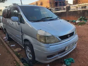 Nissan Serena 2004 Silver