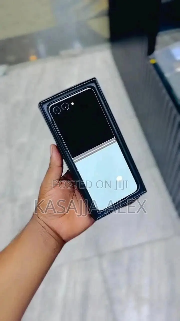 New Samsung Galaxy Z Flip5 512 GB Blue
