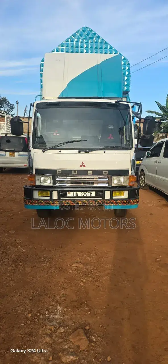 Fuso Fighter Food Truck