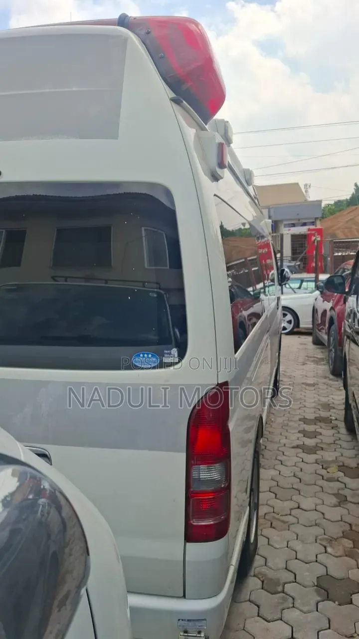 Toyota Grand HiAce 2012 White
