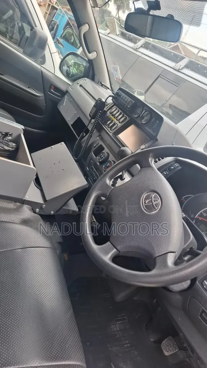 Toyota Grand HiAce 2012 White