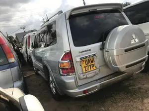 Mitsubishi Pajero 1999 Silver