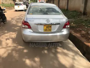 Toyota Belta 2008 Silver
