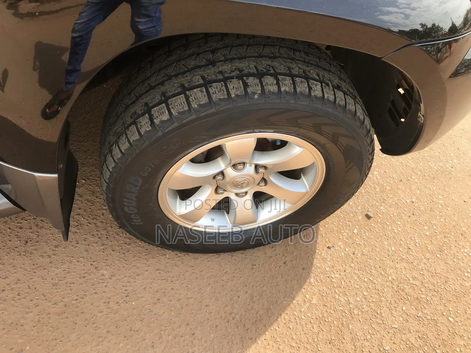Toyota Land Cruiser Prado 2010 Black