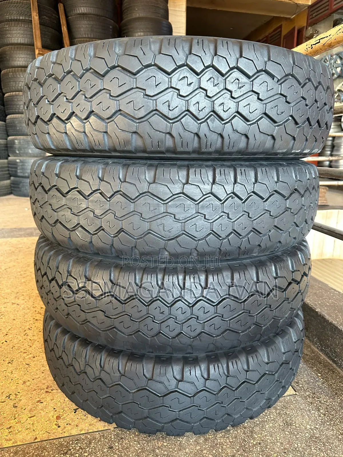 235/85r16 Sp Road Gripper Foreign Used Dunlop