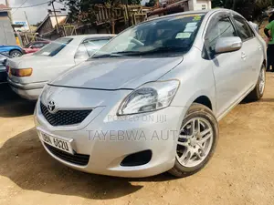 Toyota Belta 2008 Silver