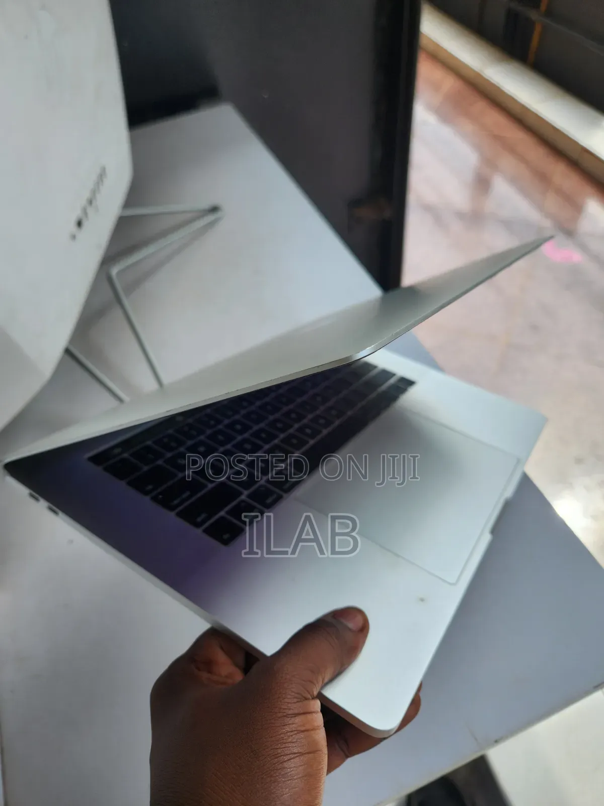 Laptop Apple MacBook Pro 2017 16GB Intel Core i5 SSD 512GB