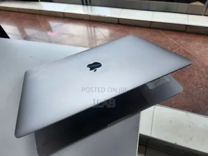 Laptop Apple MacBook Pro 2017 8GB Intel Core i5 SSD 256GB