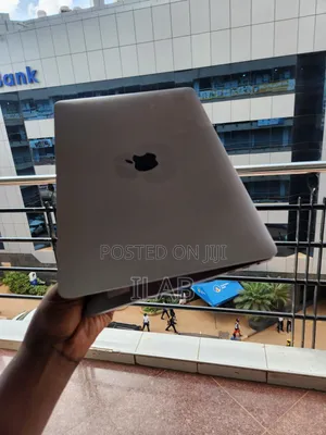 Laptop Apple MacBook Pro 2017 8GB Intel Core i5 SSD 256GB
