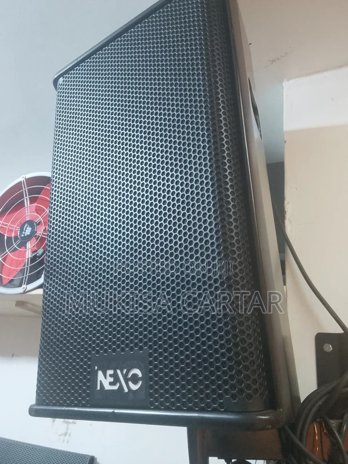 Nexo 12" Top 12"