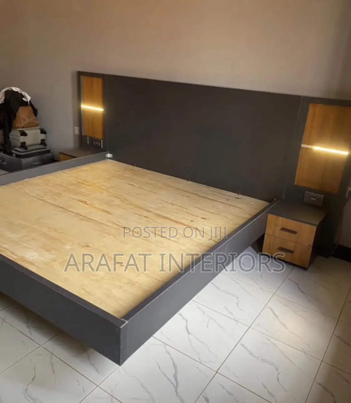 Contemporary King/Queen Platform Bed