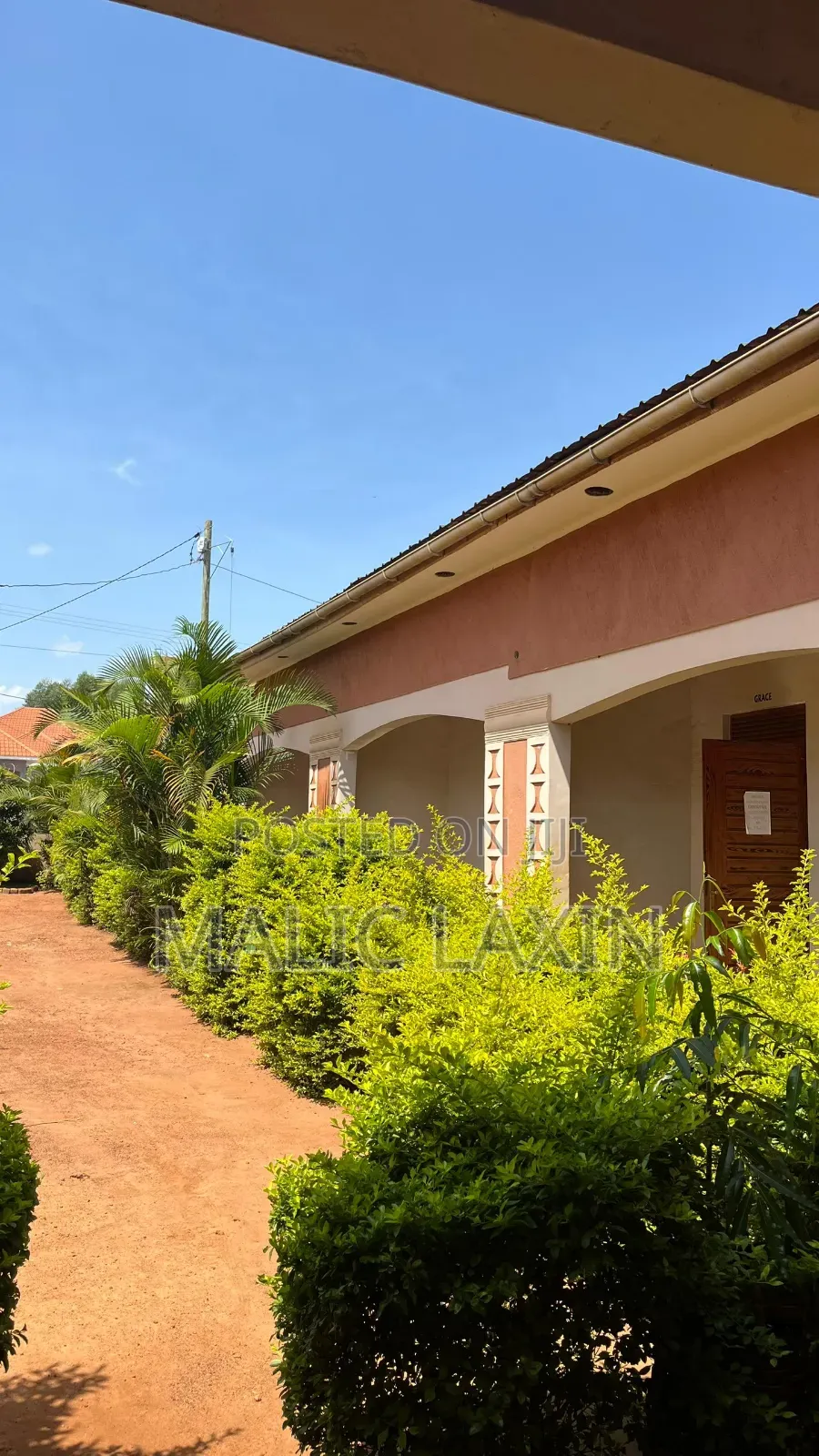 Furnished 10bdrm House in Nakitoma for sale