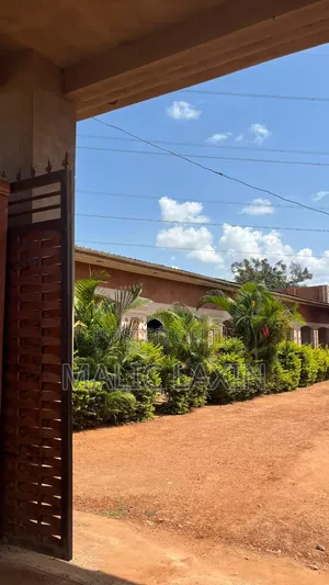 Furnished 10bdrm House in Nakitoma for sale