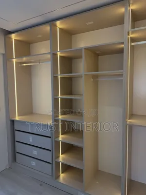 Closet Installed Lubugumu