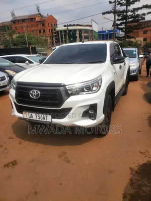 Toyota Hilux 2017 White