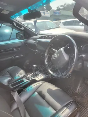 Toyota Hilux 2017 White