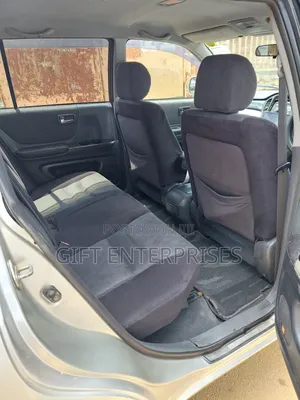 Toyota Kluger 2004 Silver
