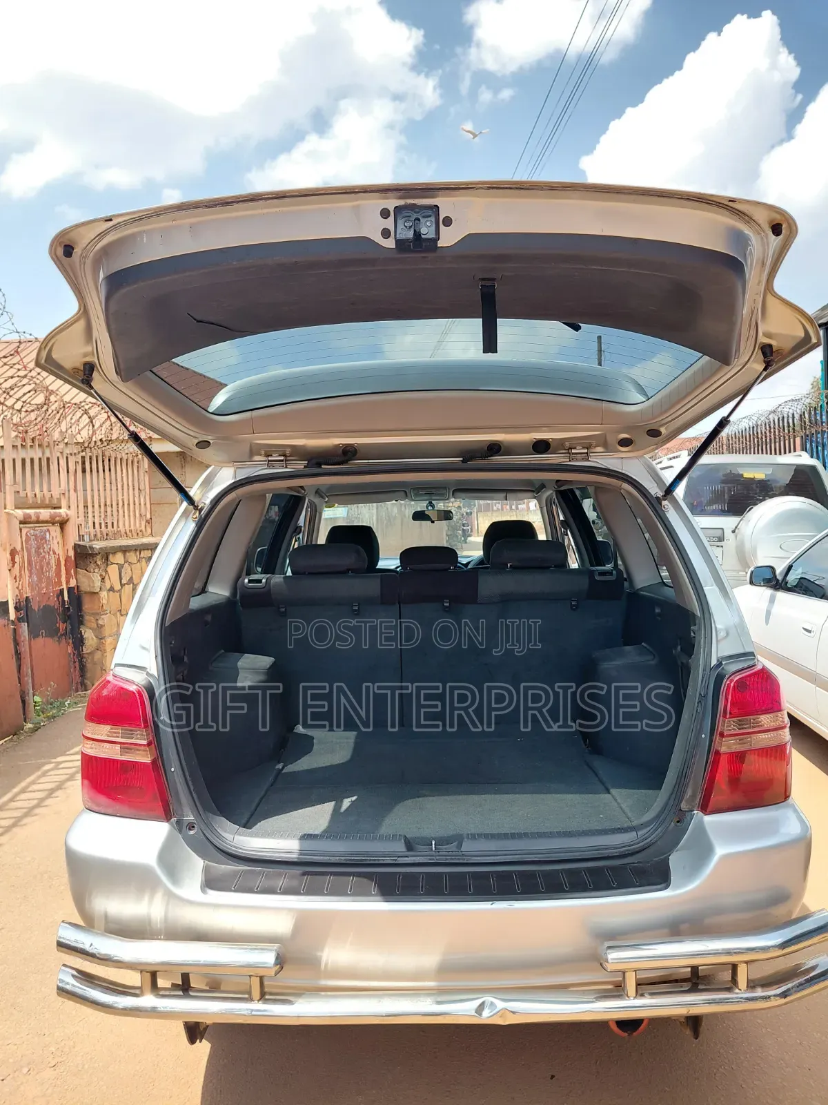 Toyota Kluger 2004 Silver