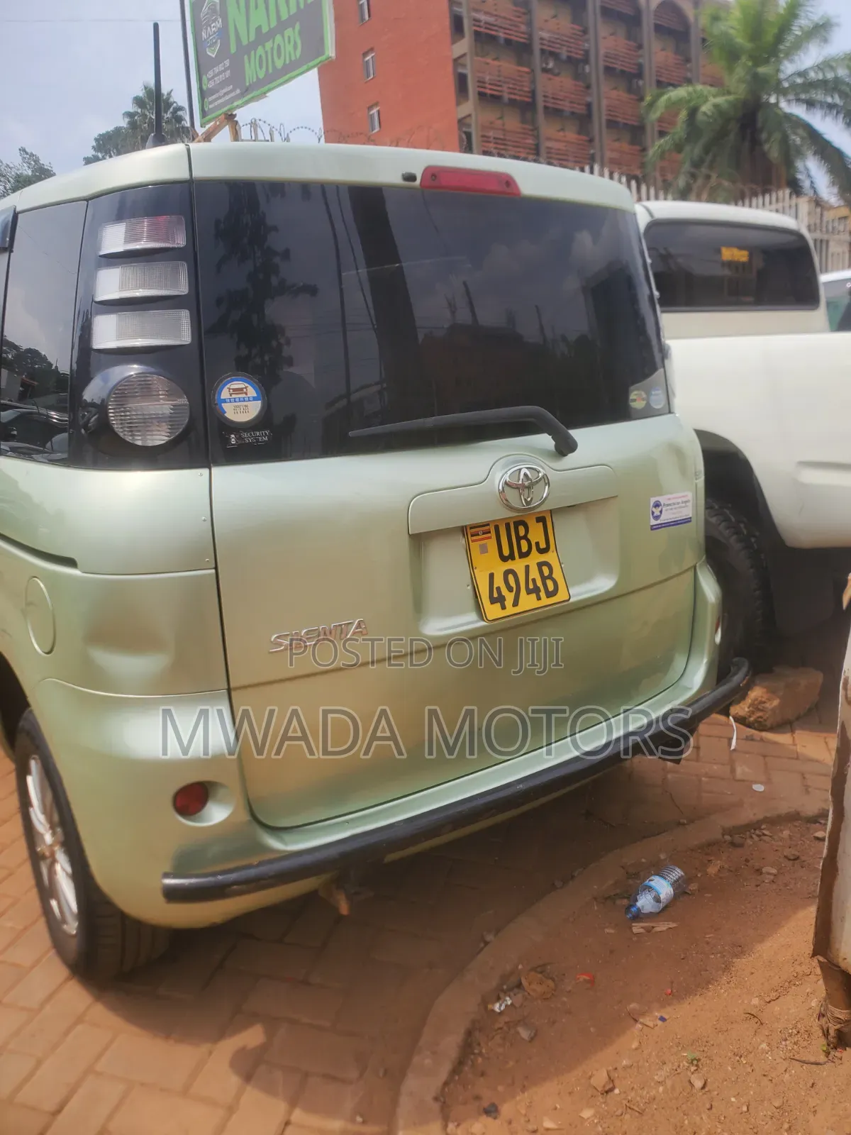 Toyota Sienta 2008 Green