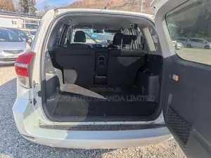Toyota Vanguard 2011 Pearl