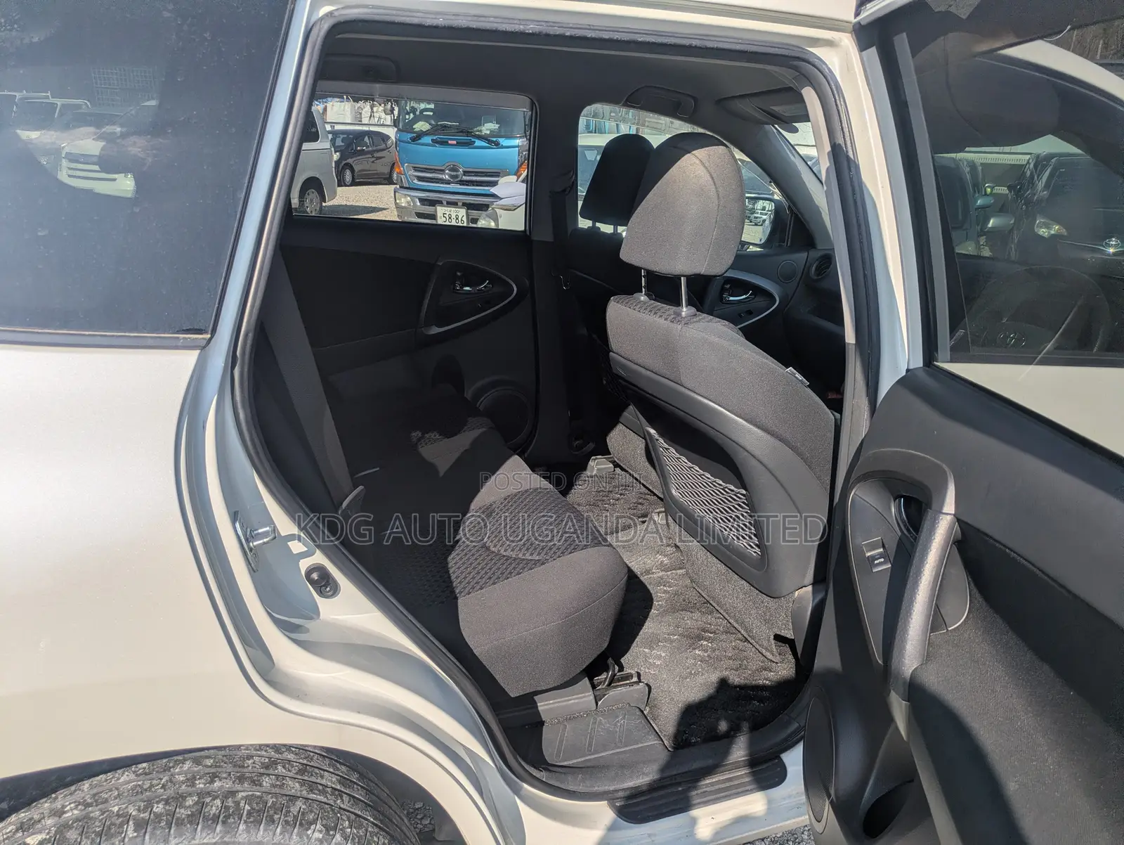 Toyota Vanguard 2011 Pearl