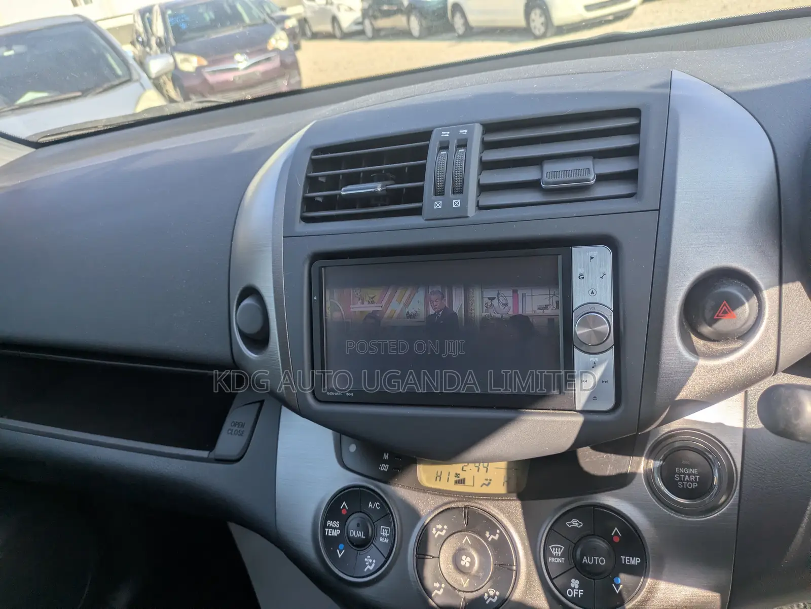 Toyota Vanguard 2011 Pearl