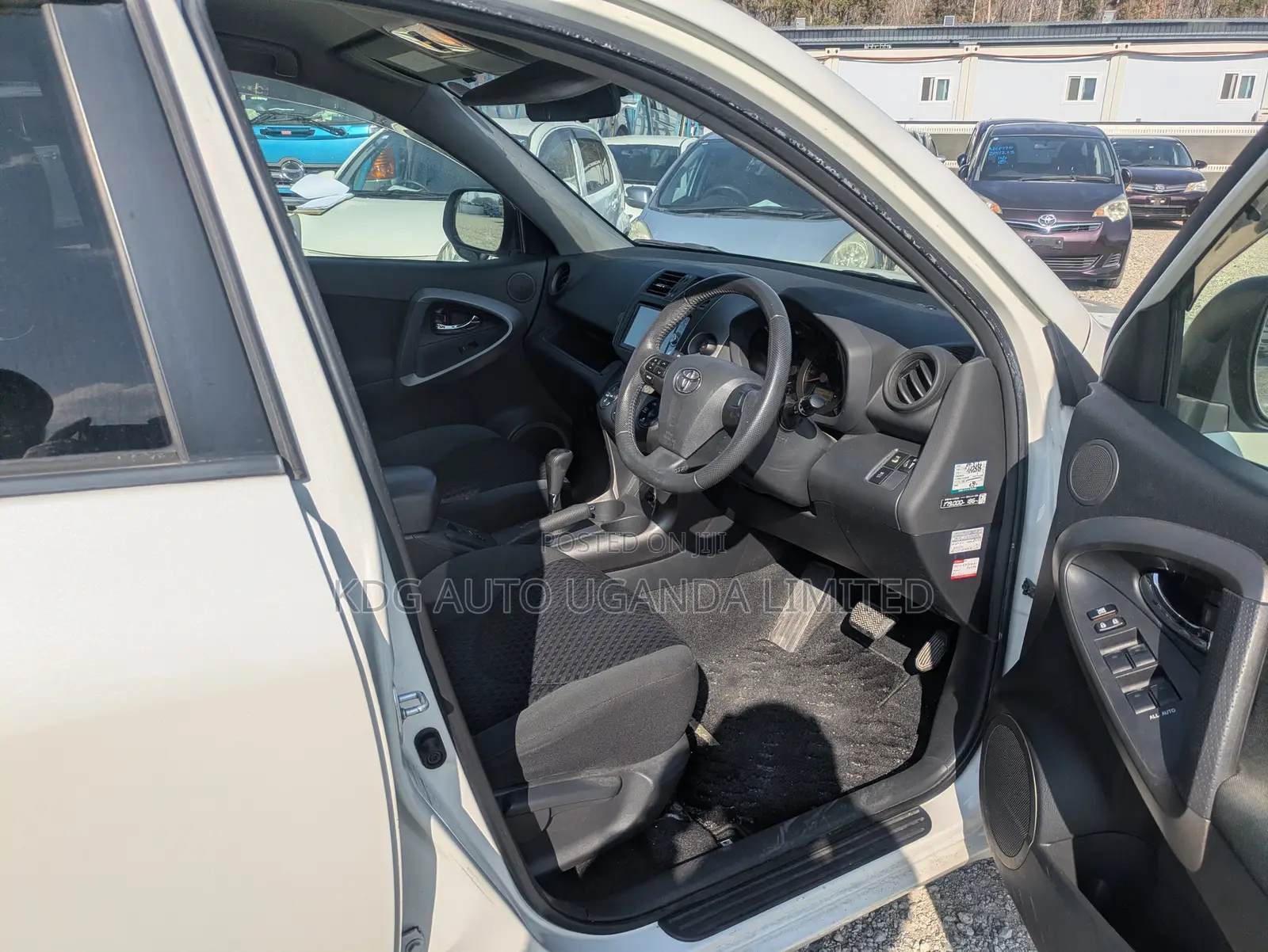 Toyota Vanguard 2011 Pearl