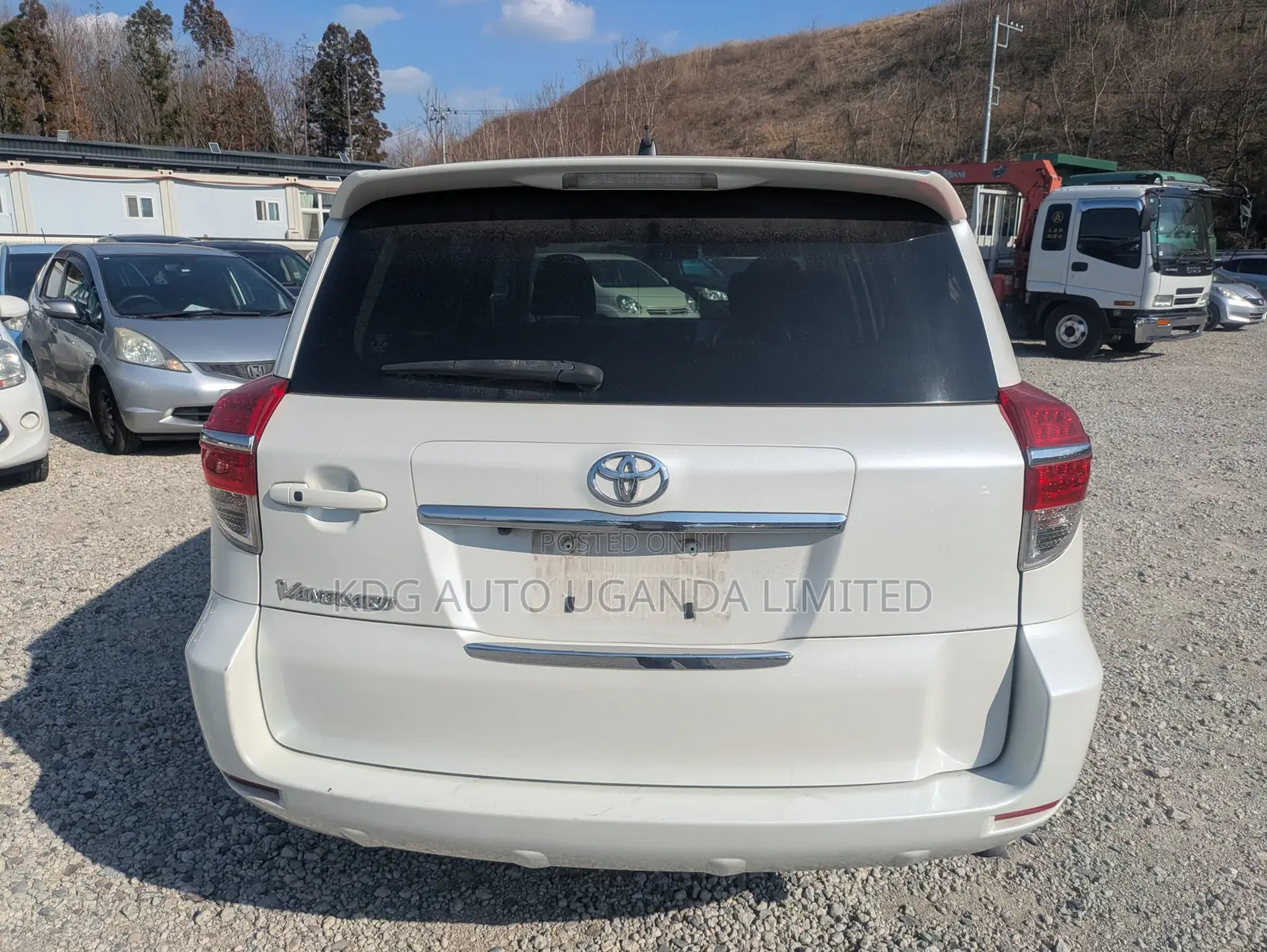 Toyota Vanguard 2011 Pearl