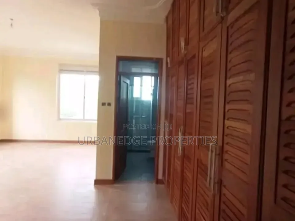 3bdrm Apartment in Lubowa, Central Division for rent