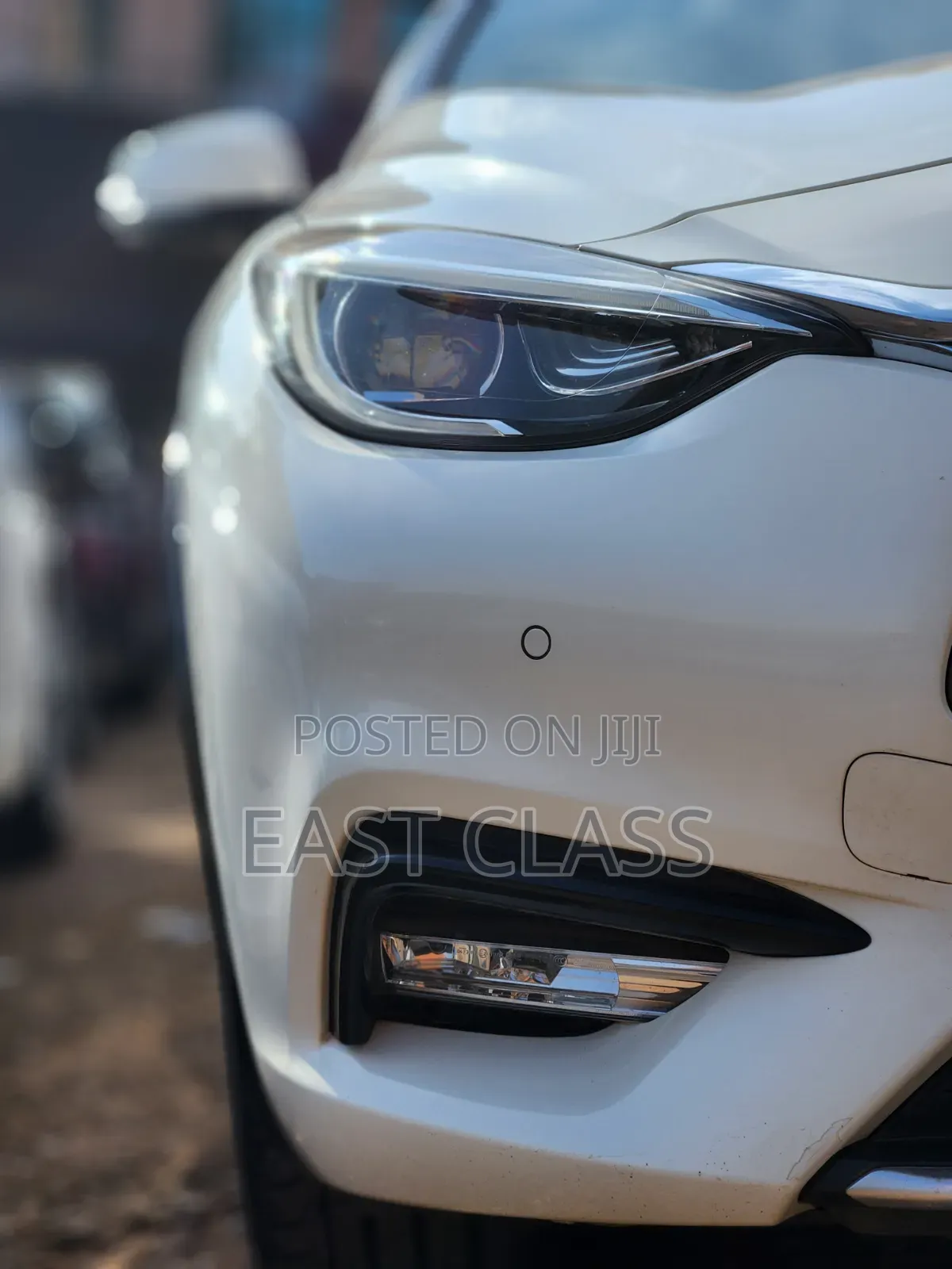 Infiniti Q30 2017 White