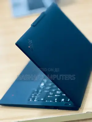 New Lenovo ThinkPad T14s G4 16GB Intel Core Ultra 5 SSHD+SSD 512GB
